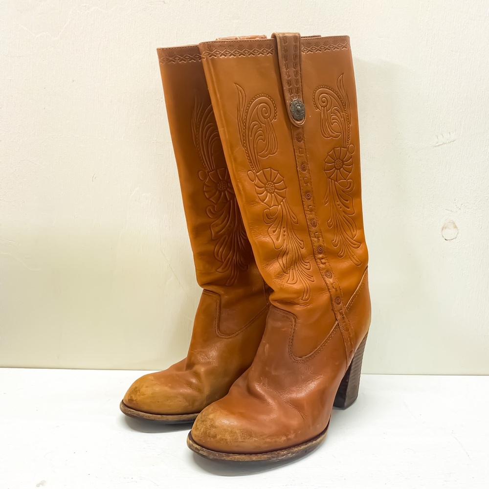 Beautiful Aldo boots handcrafted tooled leather